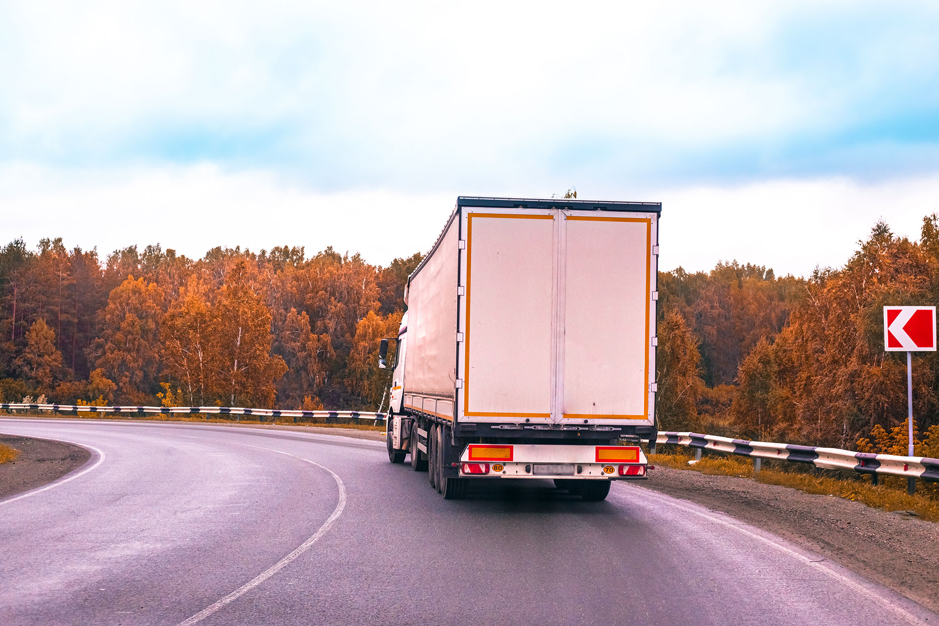 Traffic Accident Risks for Long-Haul Trucker